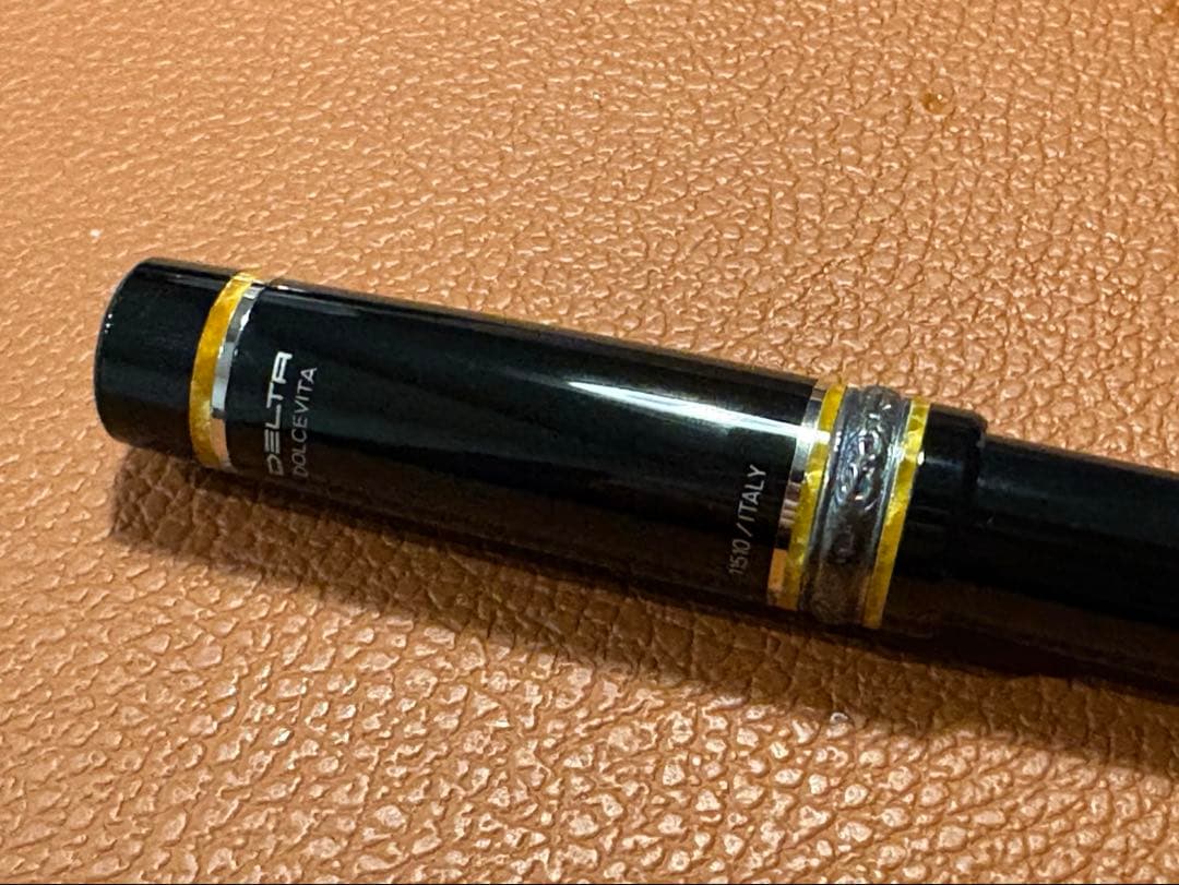 j*a様 【美品】DELTA DOLCEVITA 万年筆