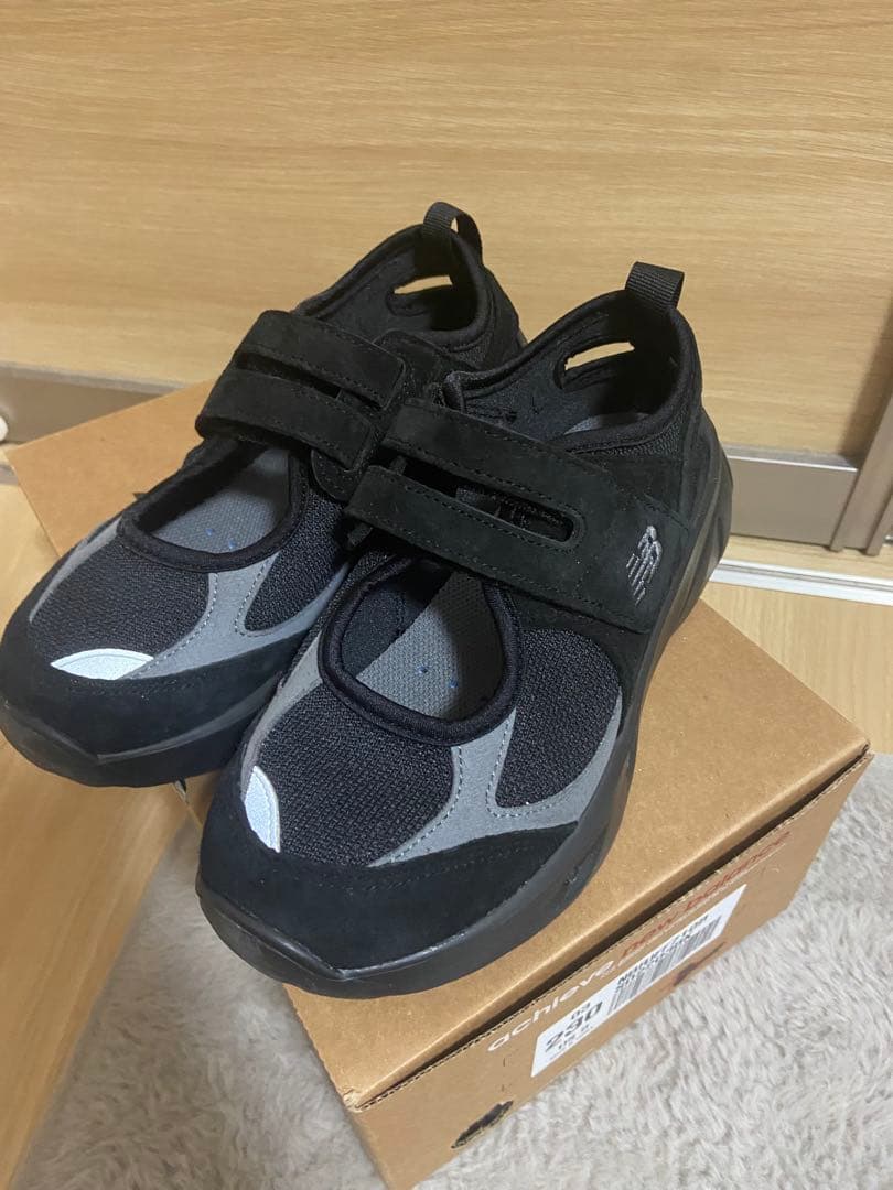 韓国限定＊New Balance メリージェーン ブラック/グレー 23cm