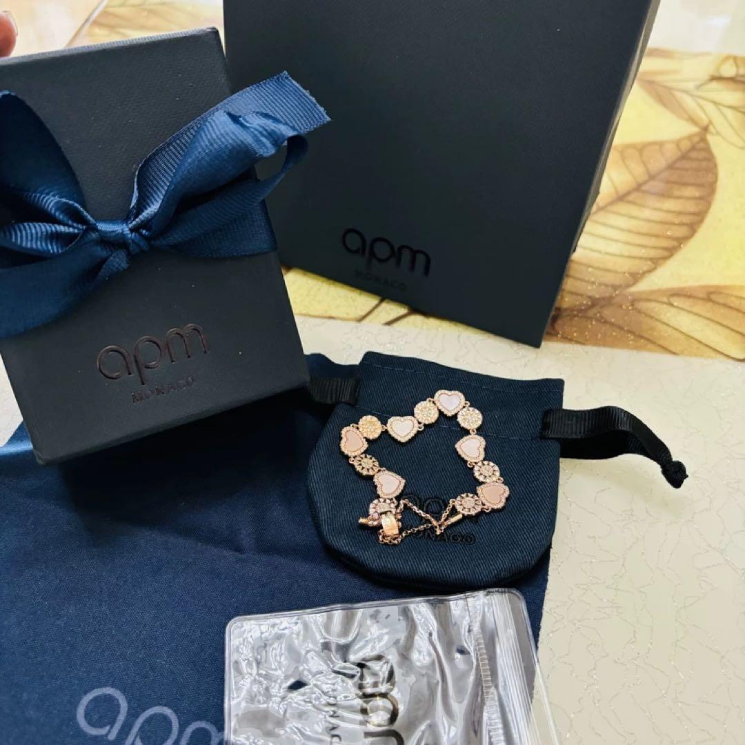 APM Monaco ピンクシェルハート ブレスレット