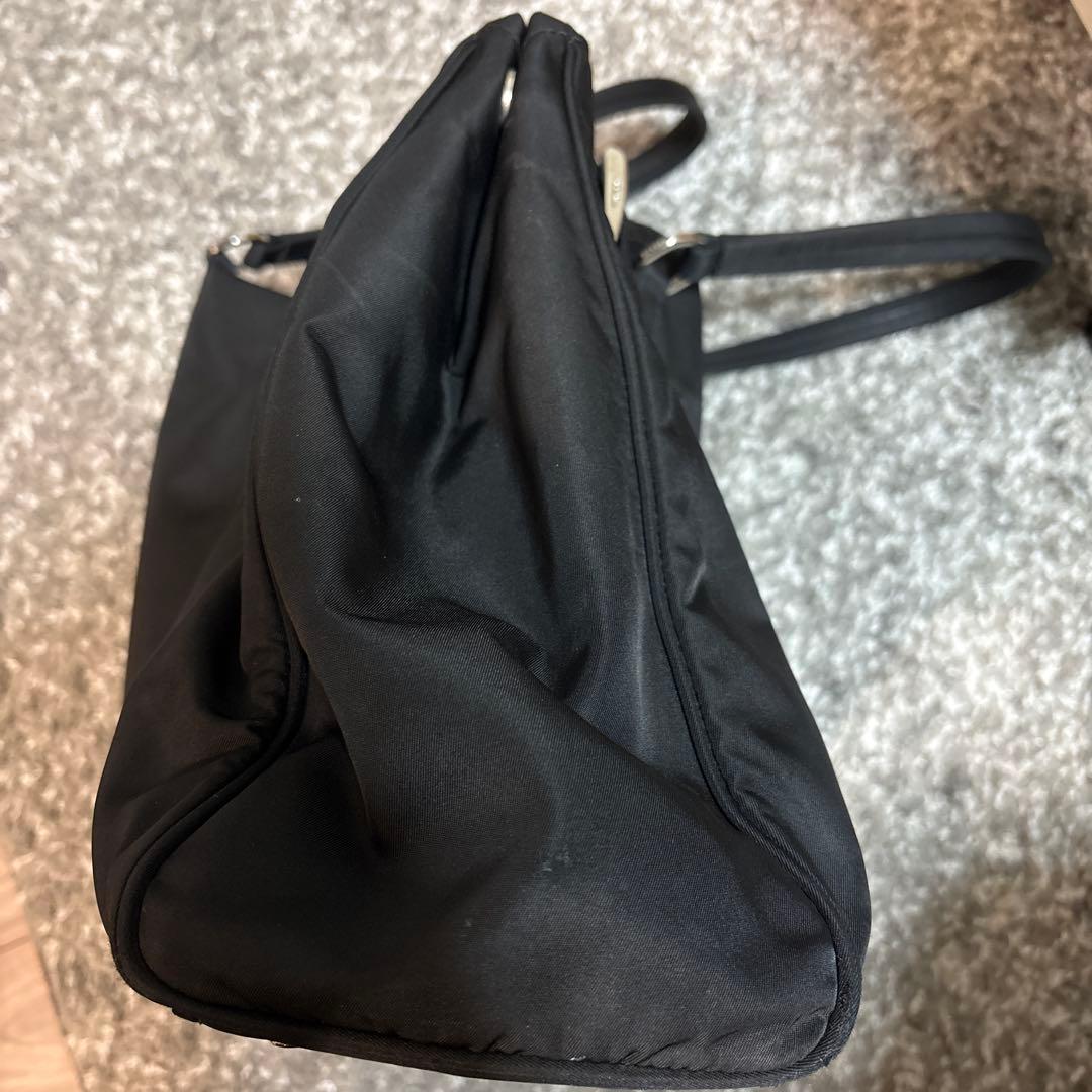 PRADA ブラックナイロントートバッグ　ビジネス