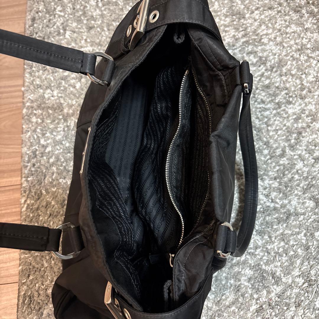 PRADA ブラックナイロントートバッグ　ビジネス