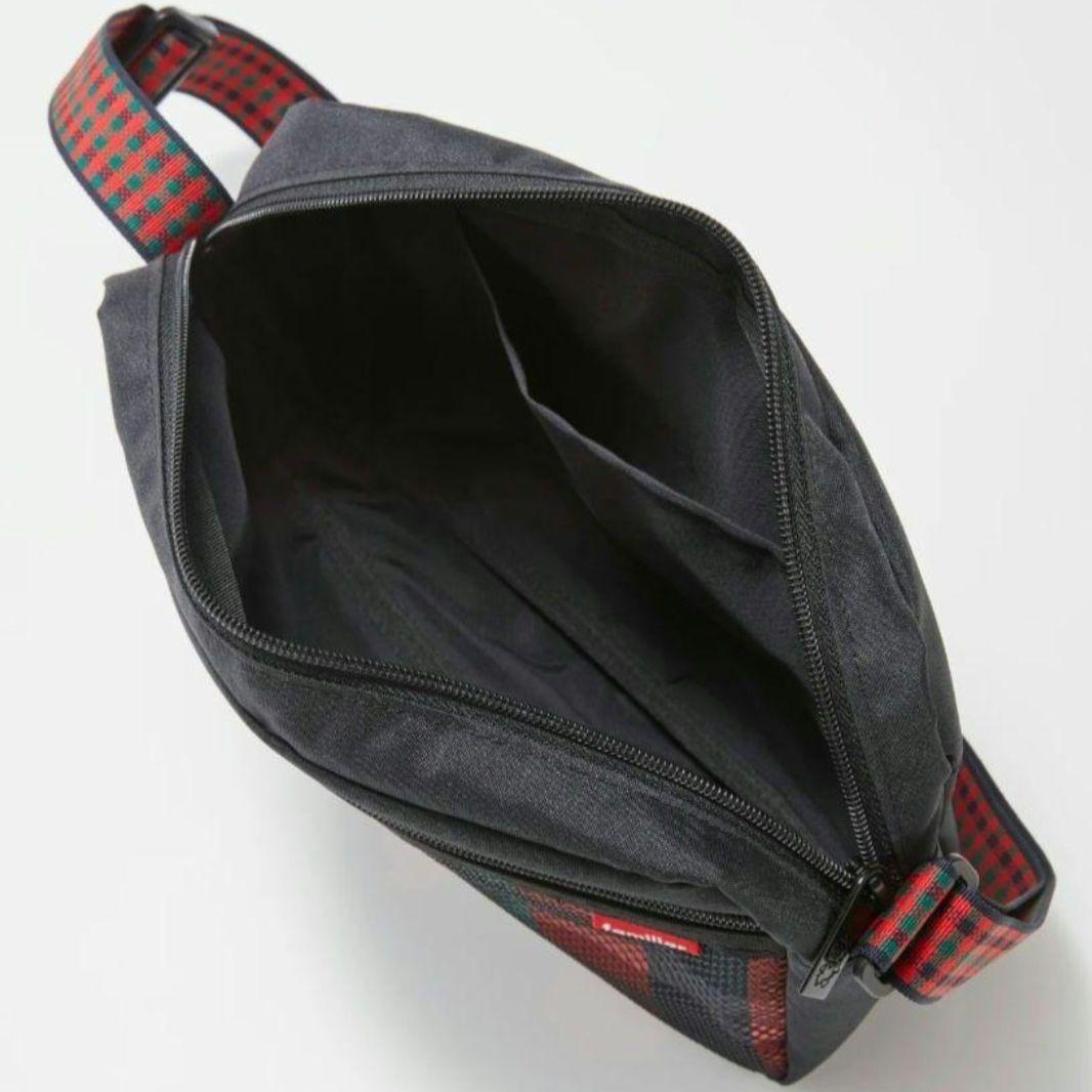 ファミリア　ショルダーバッグ