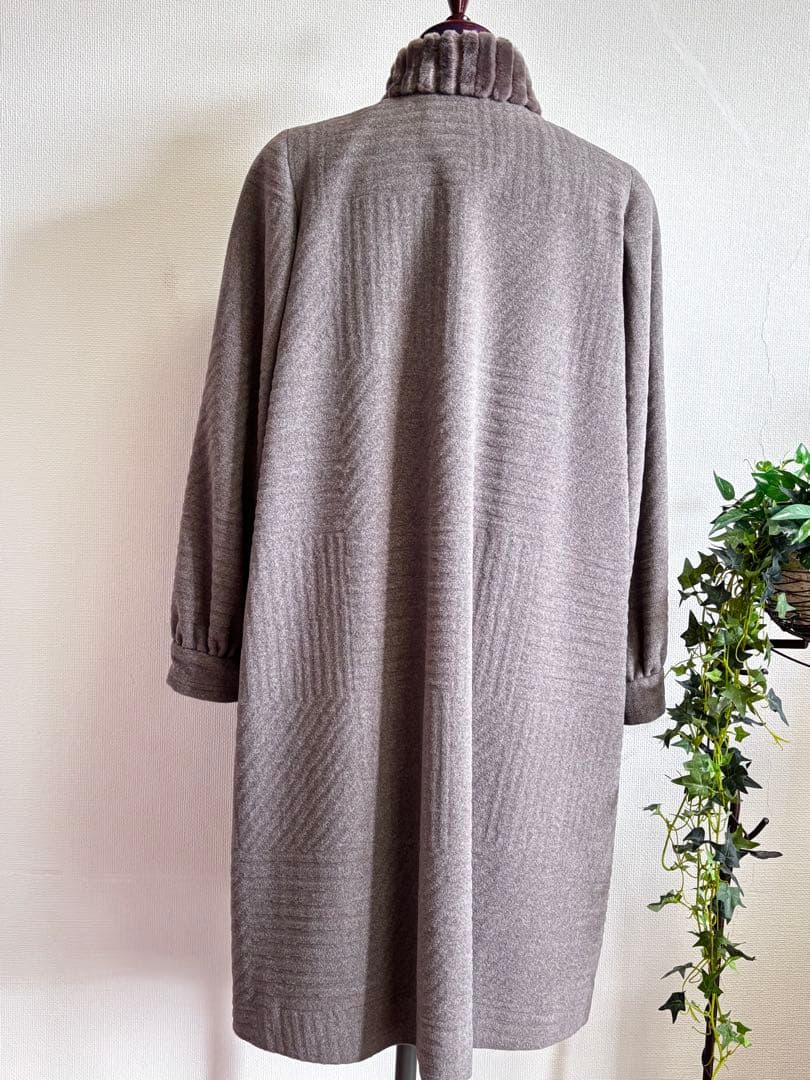 激安セール中！コート　日本製　ウール100　リアルファー襟　アンゴラ混　Aライン