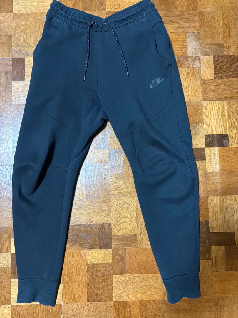 Nike テックフリース旧型　上Lサイズ　下Mサイズ　廃盤