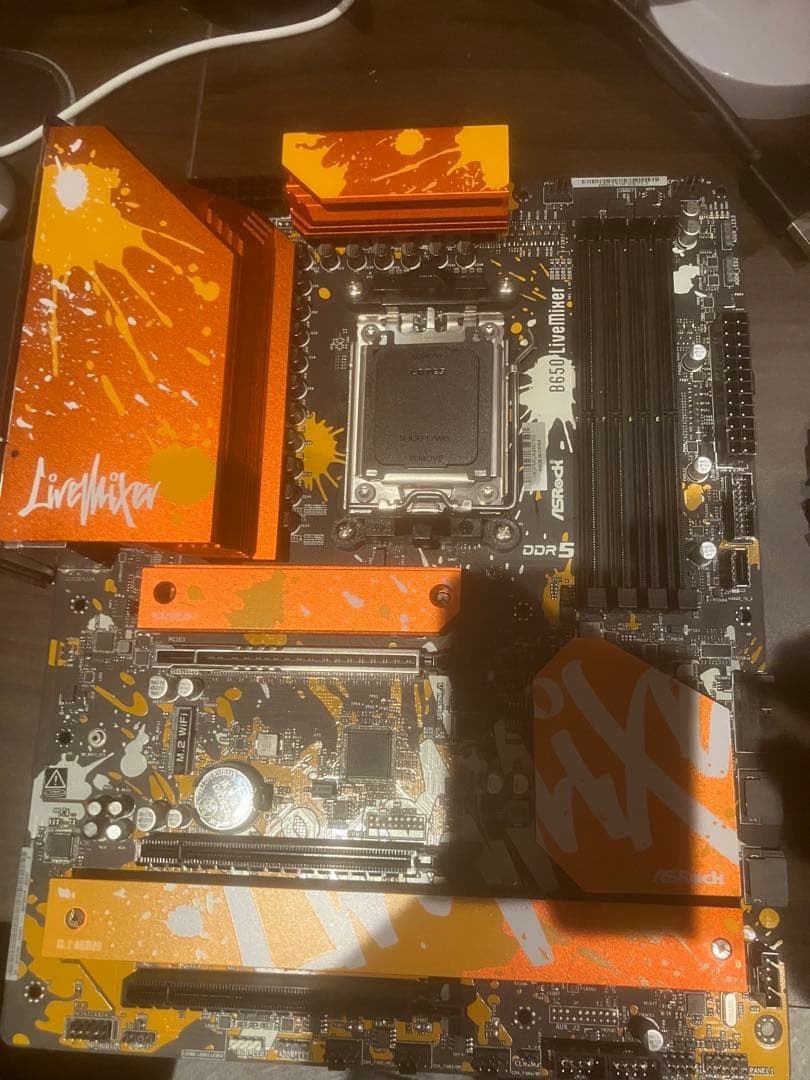 ASRock B650 LiveMixer マザーボード