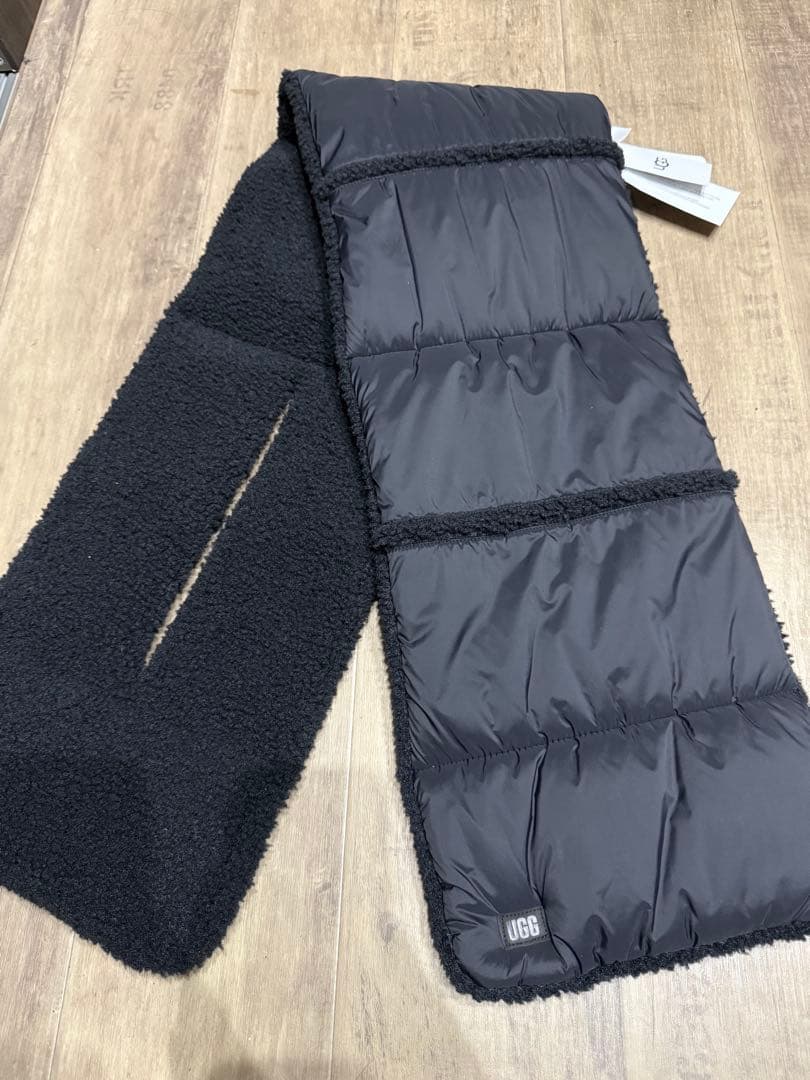 UGG 2way!!リバーシブル マフラー ブラック　新品未使用タグ付き！！
