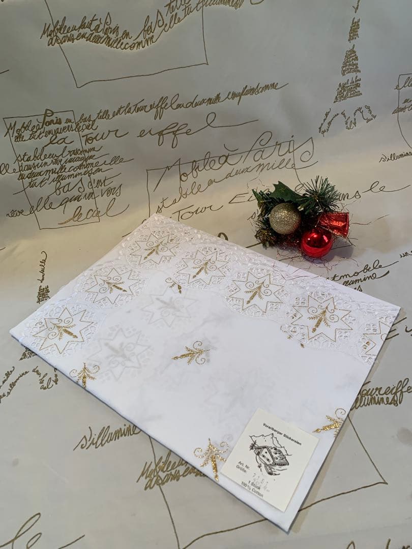 オーストリア製　ザルツブルグ　未使用品のクリスマステーブルクロス！素敵過ぎます！