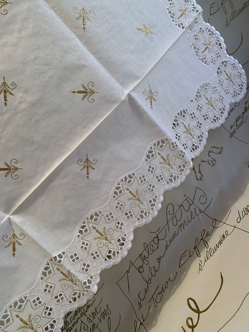 オーストリア製　ザルツブルグ　未使用品のクリスマステーブルクロス！素敵過ぎます！