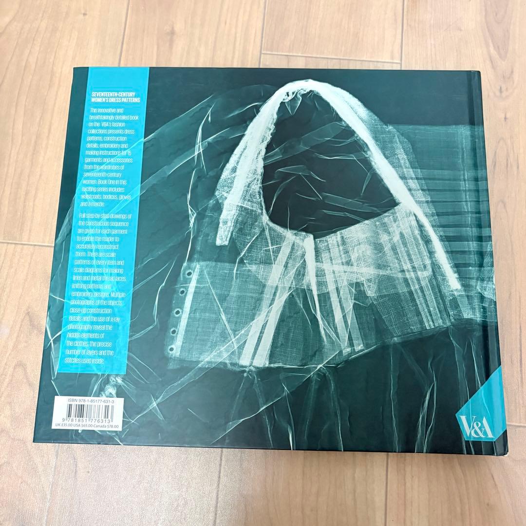 【洋書】17世紀婦人服型紙集 BOOK ONE