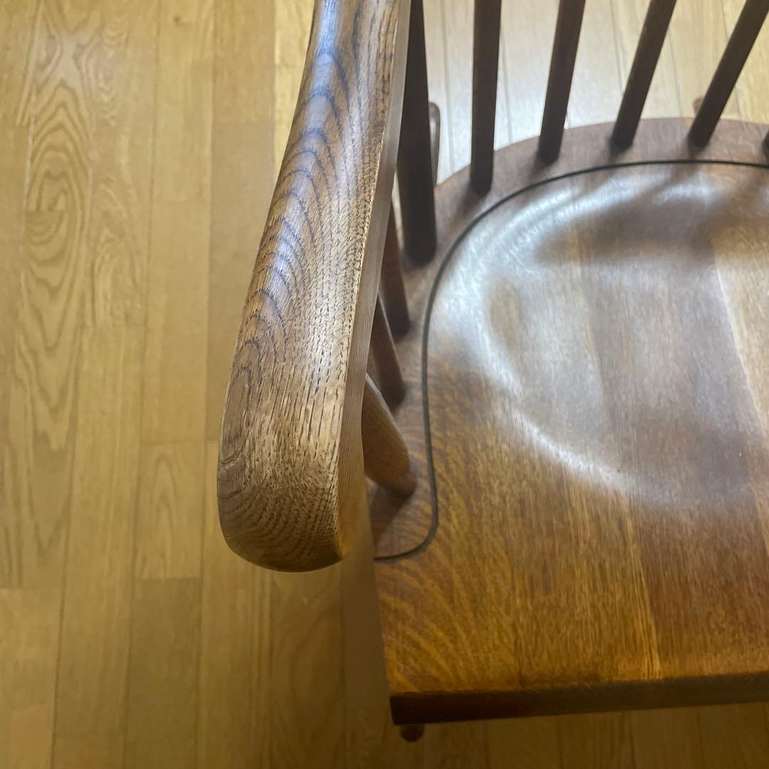 キツツキマークのロッキングチェア　by 飛騨産業