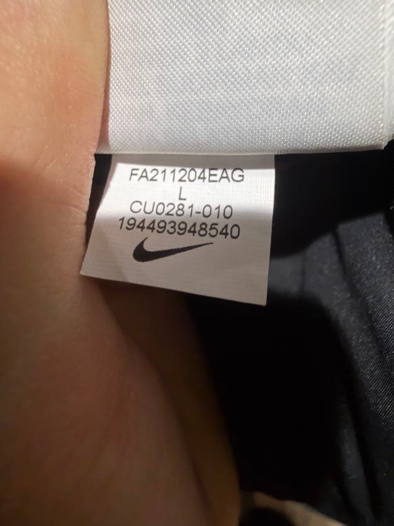 NIKE ベンチコート　ブラック