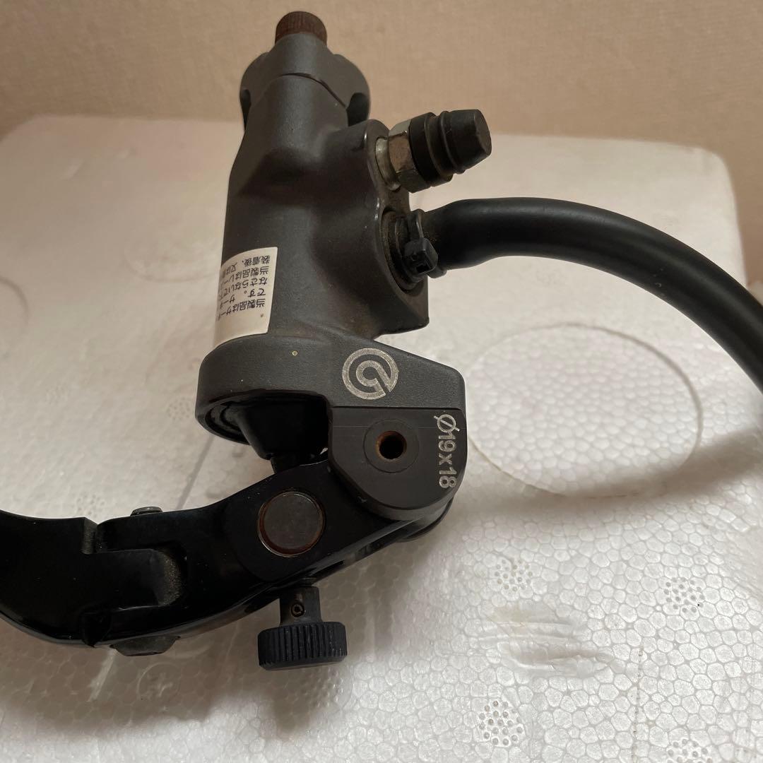 ブレンボ　ラジアルマスターシリンダー　ラジポン　19×18