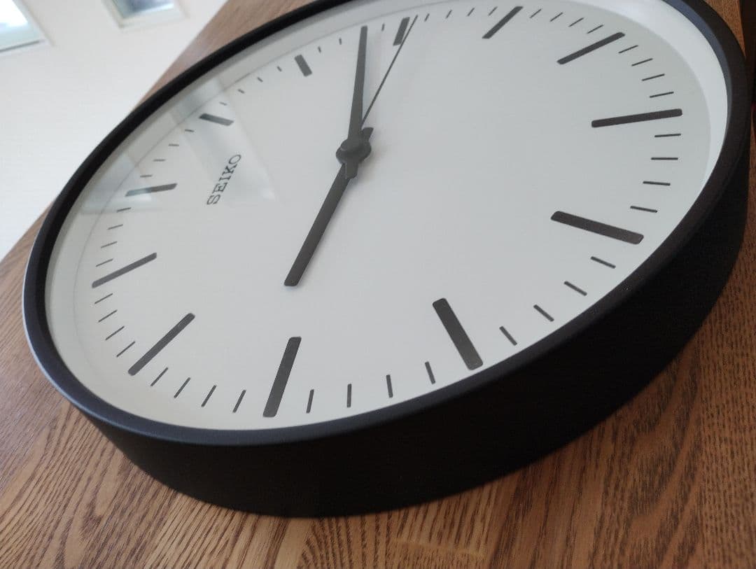 SEIKO Power design KX308K [電波掛時計]吉岡徳仁