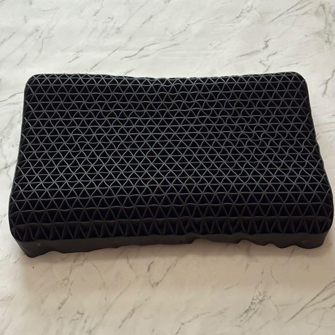ヒツジのいらない枕 至極 本体＋専用カバー2枚＋専用箱付