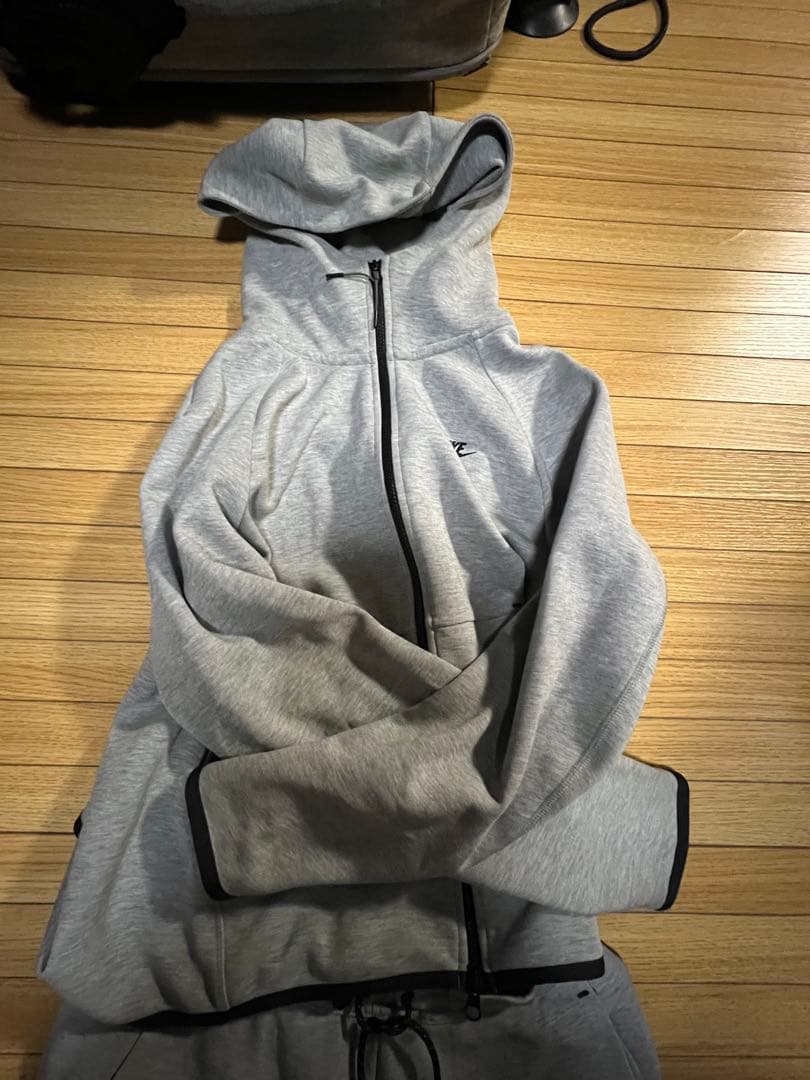 NIKEテックフリース　上　s