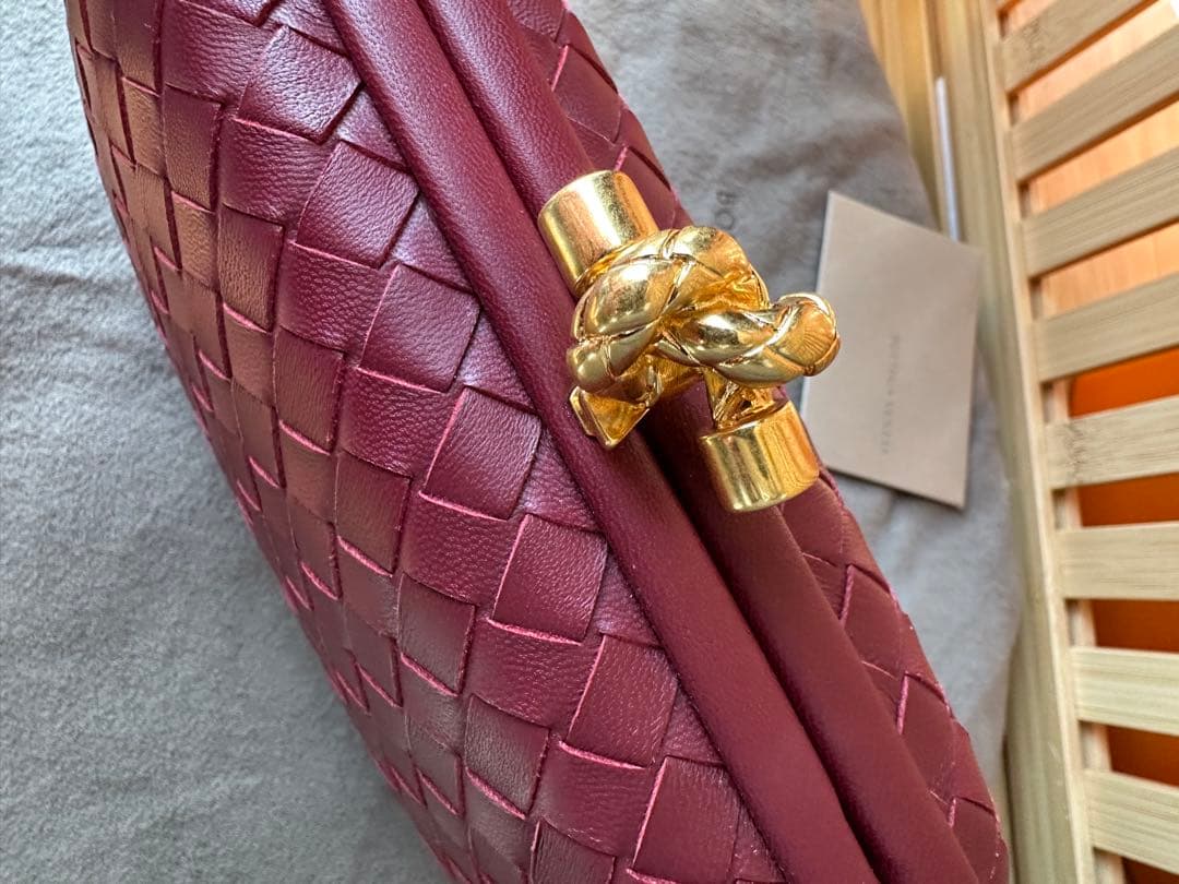 Bottega Veneta バーガンディ ポーチ※斜め掛けチェーン付き未使用