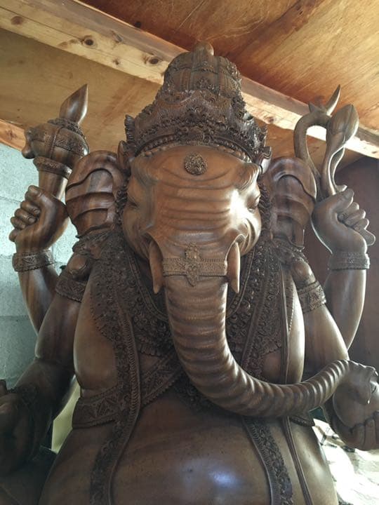ガネーシャ（夢を叶える象）木彫　置物　インテリア