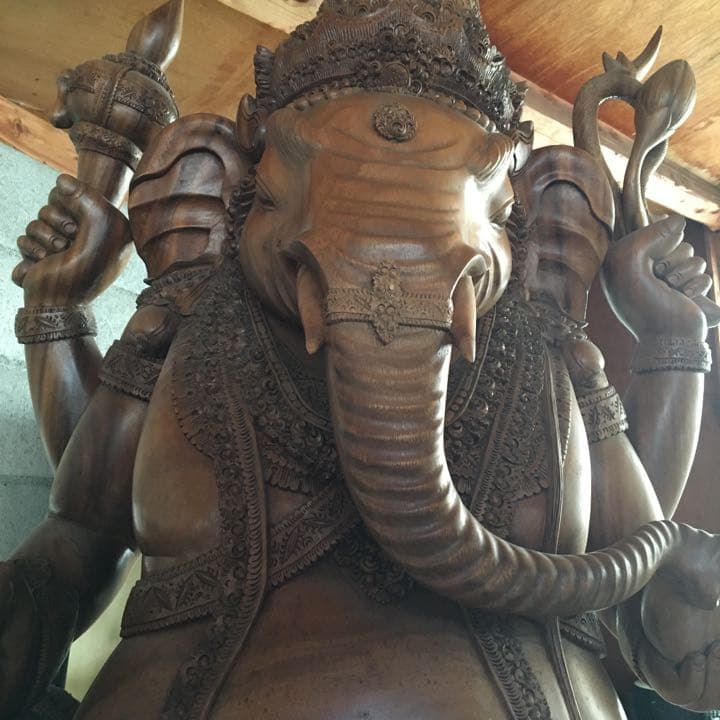ガネーシャ（夢を叶える象）木彫　置物　インテリア