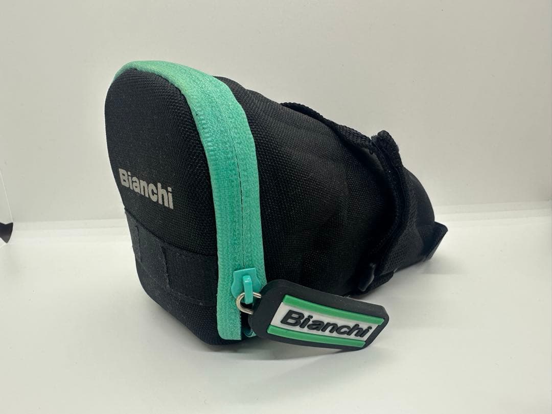 Bianchi カーボンボトルケージ2個・サドルバック・ボルトセット チェレステ