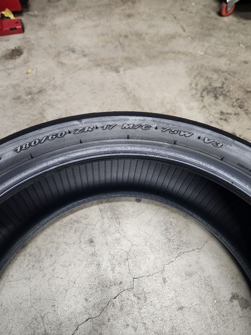 ピレリ　スーパーコルサ　前後