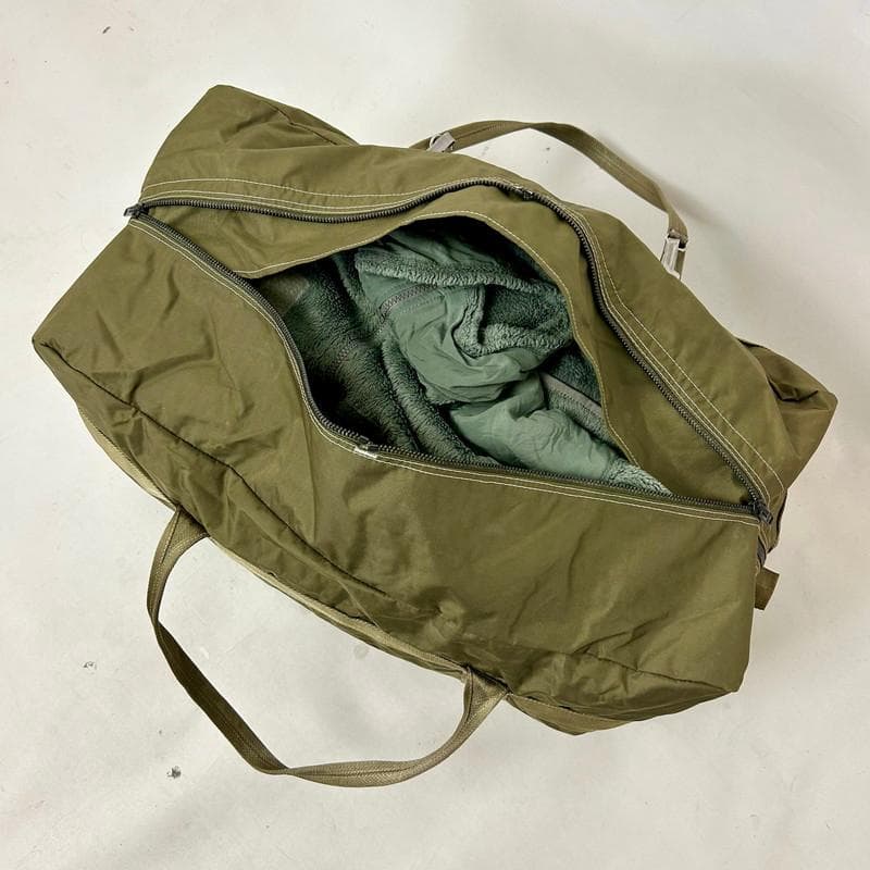 h*o様 【希少】【新品】仏軍 AERAZUR パラシュートバッグ 65L 金属
