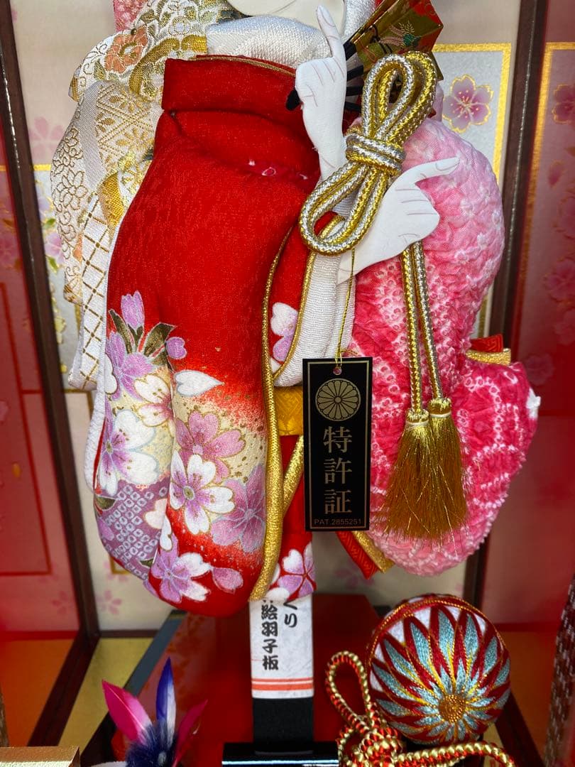 羽子板　立体振袖　ガラスケース１３号・サイズ間口約２９×奥行約２４×高さ約５５㎝