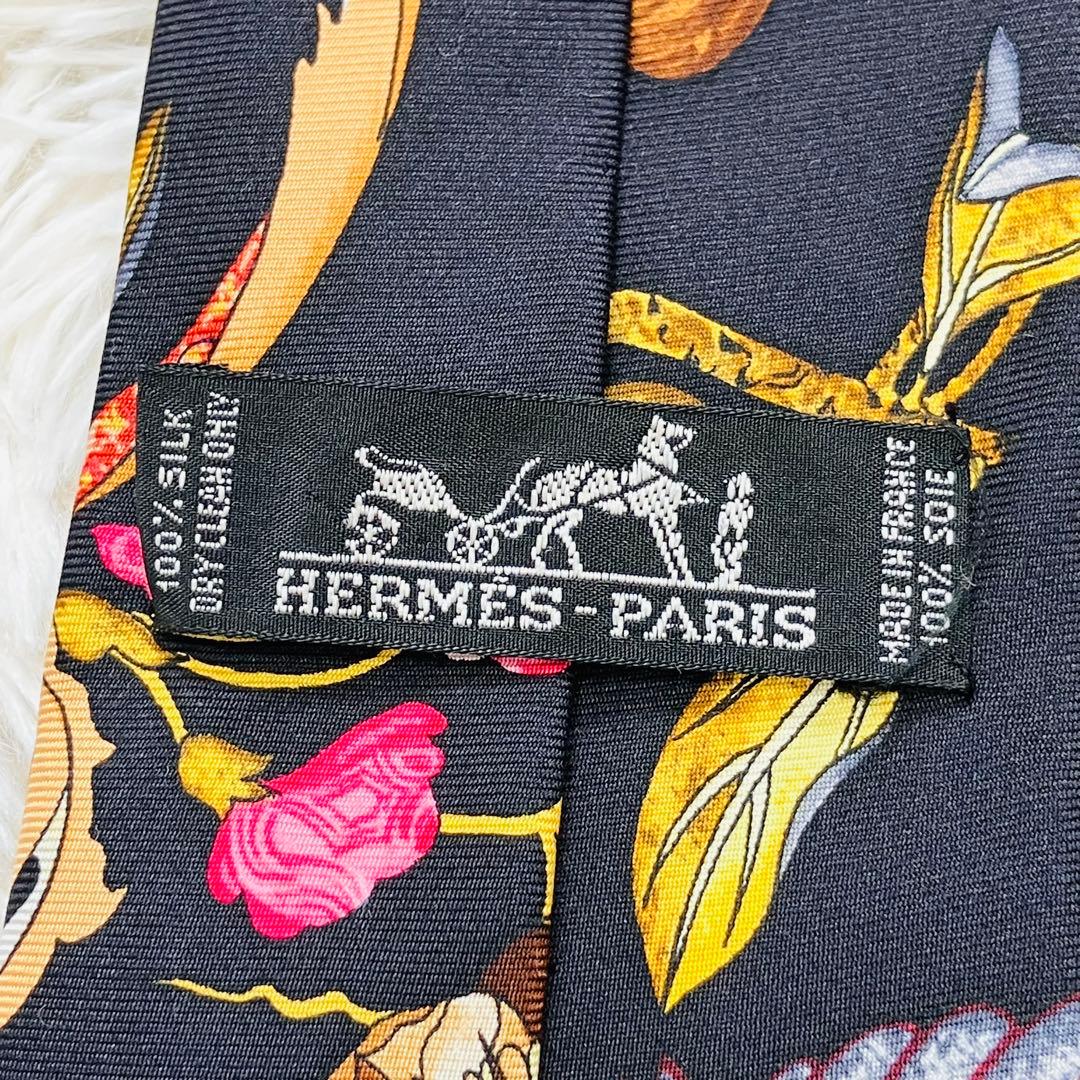 エルメス　ネクタイ　スカーフ柄　花柄　黒　ブラック　総柄　高級　シルク　成人式