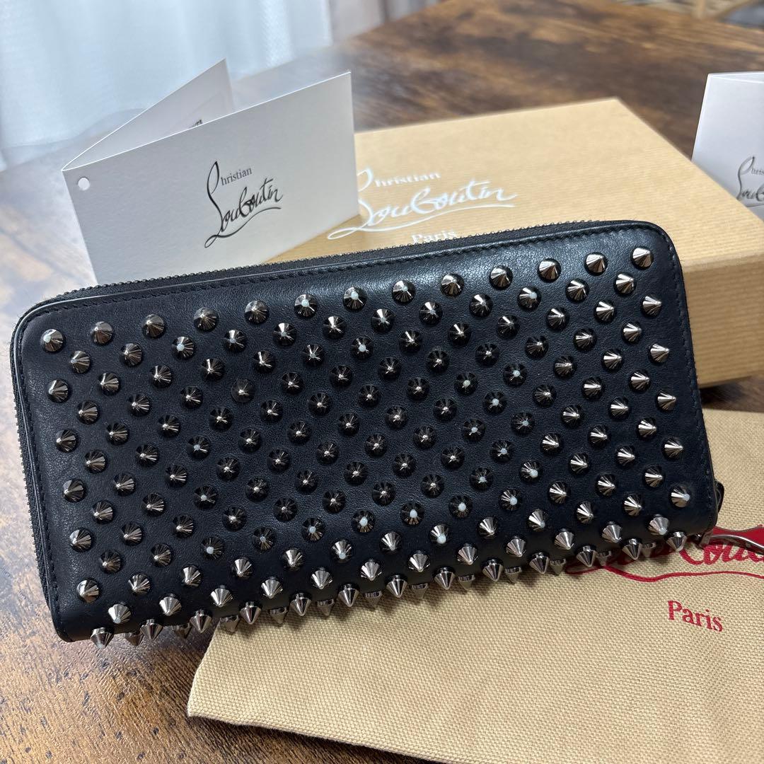 Christian Louboutin スタッズ長財布 ルブタン