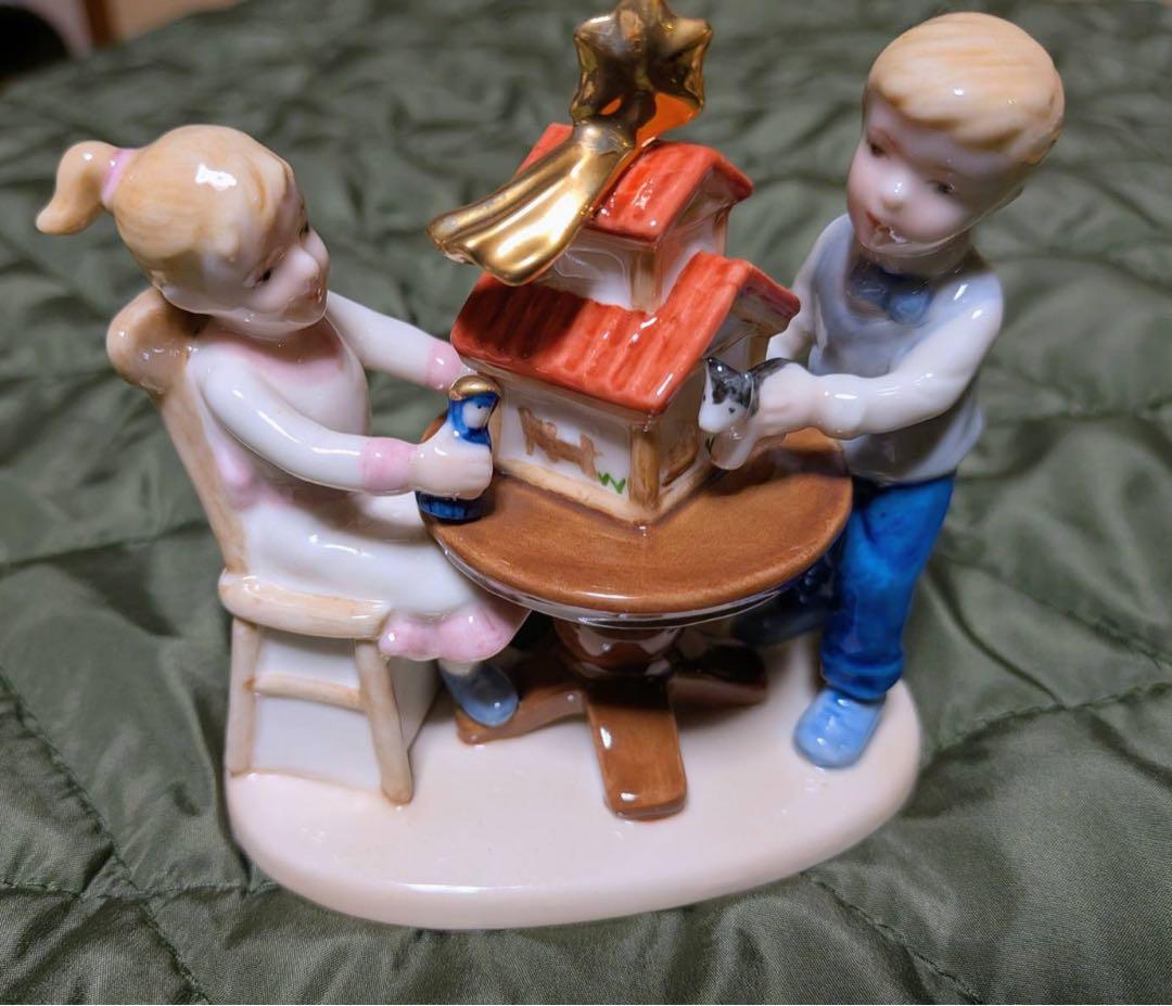 ロイヤルコペンハーゲン　雪だるまと子供たちの陶器フィギュア