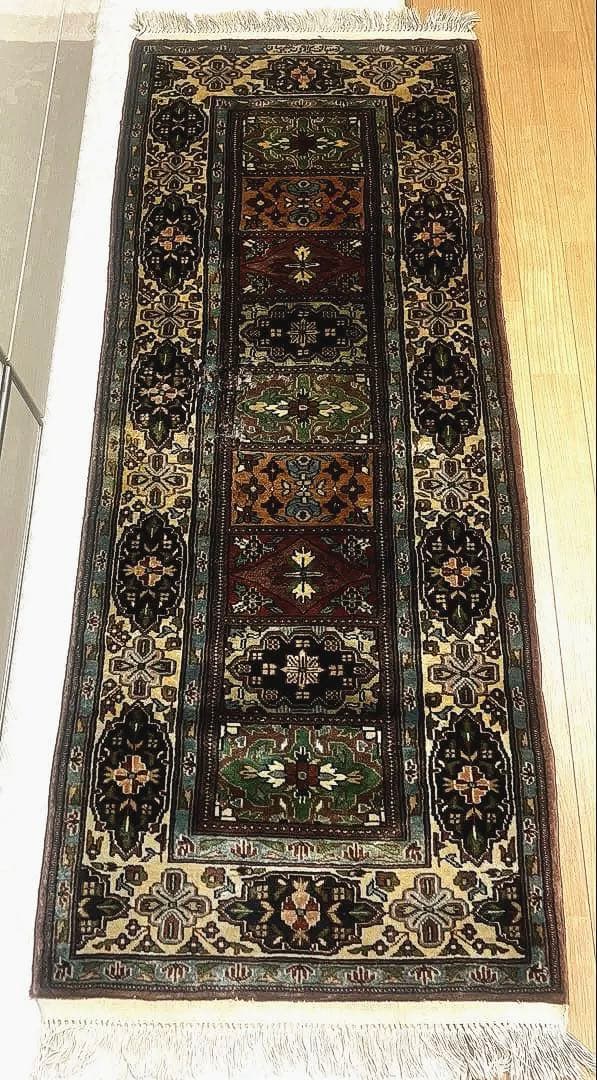 オールド ペルシャ絨毯シルク/ウール混？工房名入り 小窓柄 140㎝
