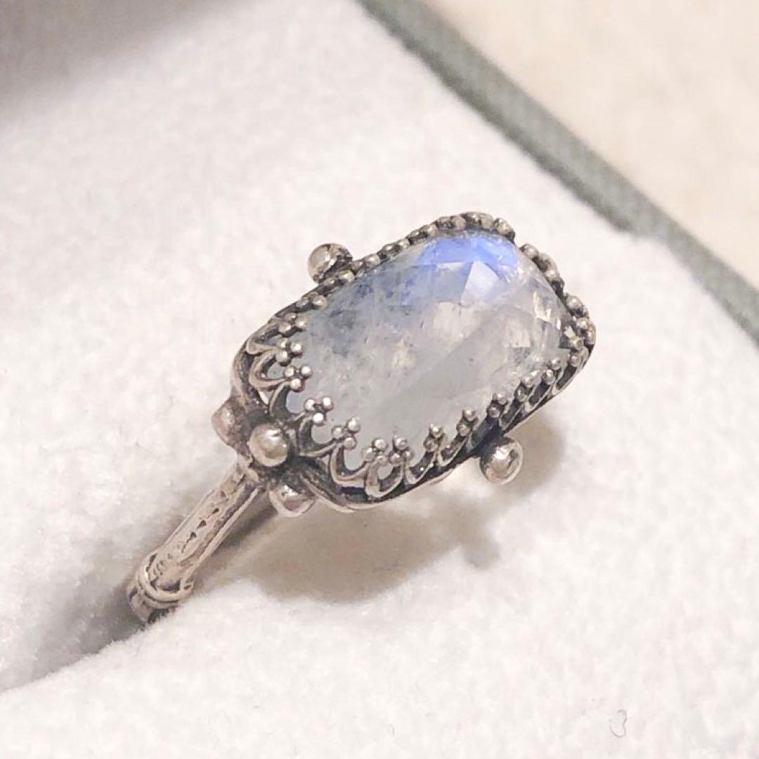 ぬぬぬ様　ベッキーケルソー　ロイヤルブルー￼ムーンストーンリング