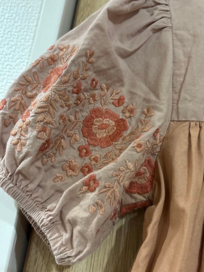 apolina パフスリーブ半袖ワンピース