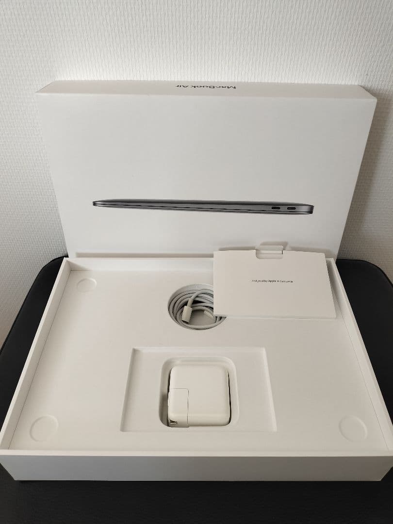 MacBook Air (13.3インチ,M1,16GB ,512GB)