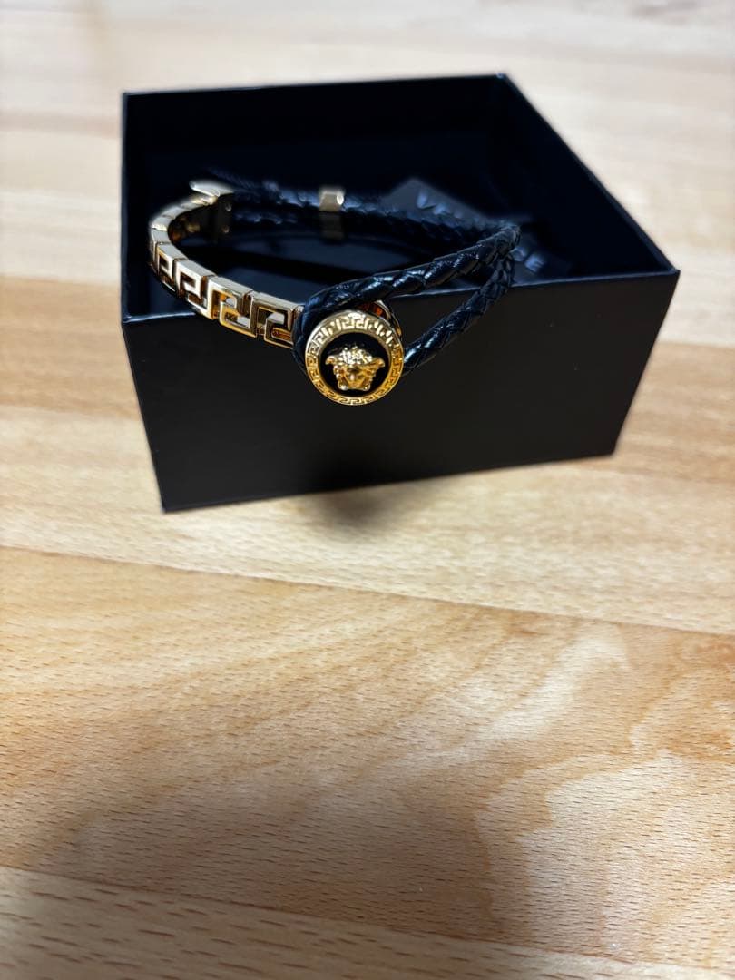 VERSACE 編み込みブレスレット 黒金