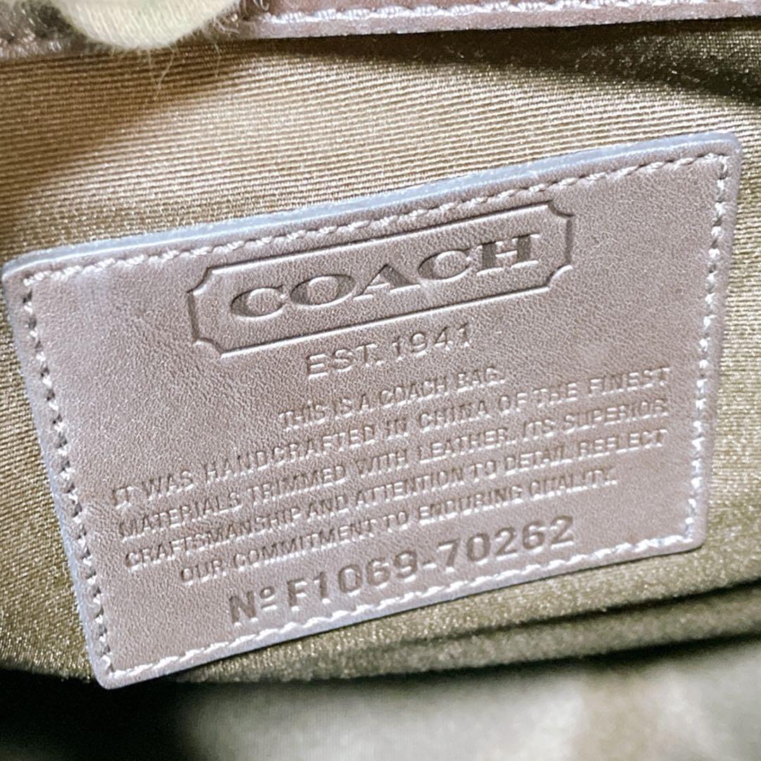 コーチ 良品 オプアート 斜め掛け可 PVC メッセンジャーバッグ ベージュ