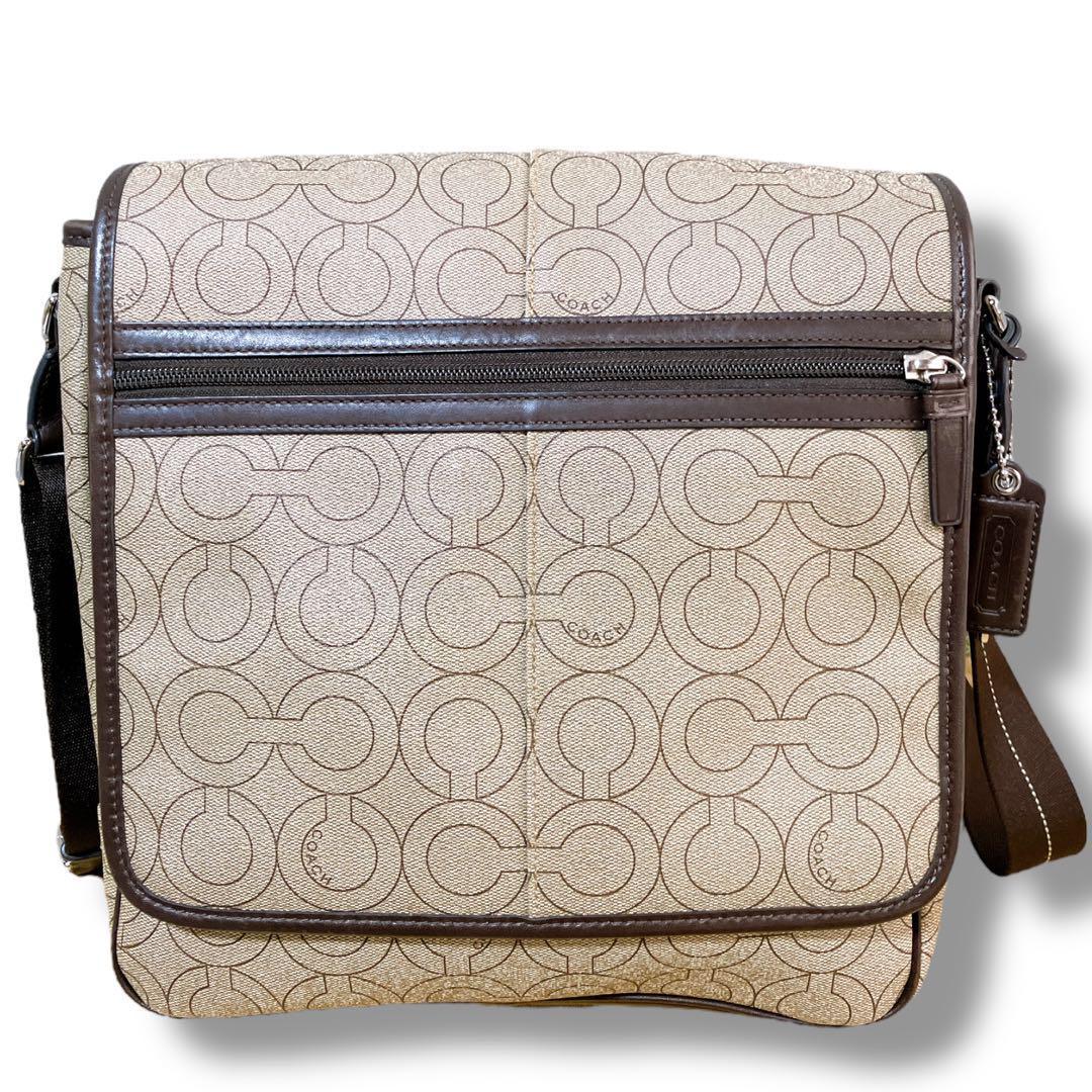 コーチ 良品 オプアート 斜め掛け可 PVC メッセンジャーバッグ ベージュ