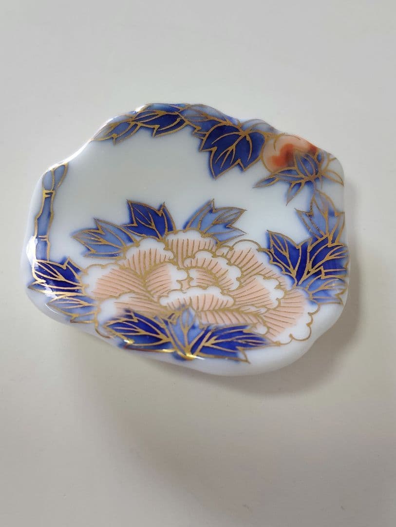 深川製磁　極美品　赤絵丸紋　銘々皿　5枚と染錦花丸紋　箸置き　1個