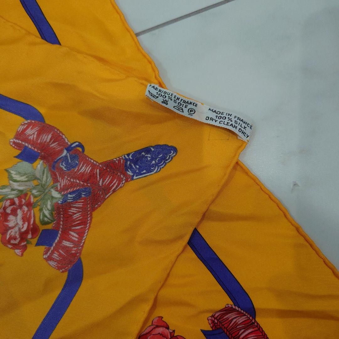 HERMÈS シルクスカーフ カレ45 REGINA