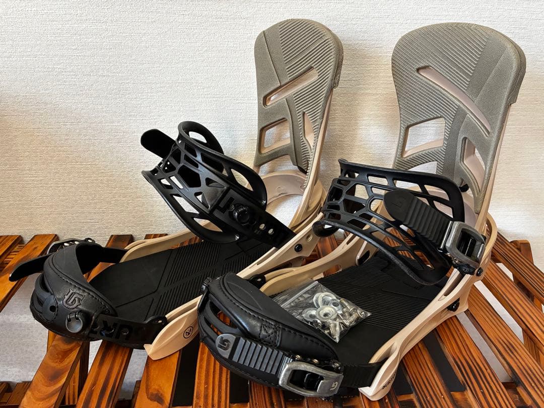 BURTONバインディング 【MISSIONミッション（メンズM）】薄茶色
