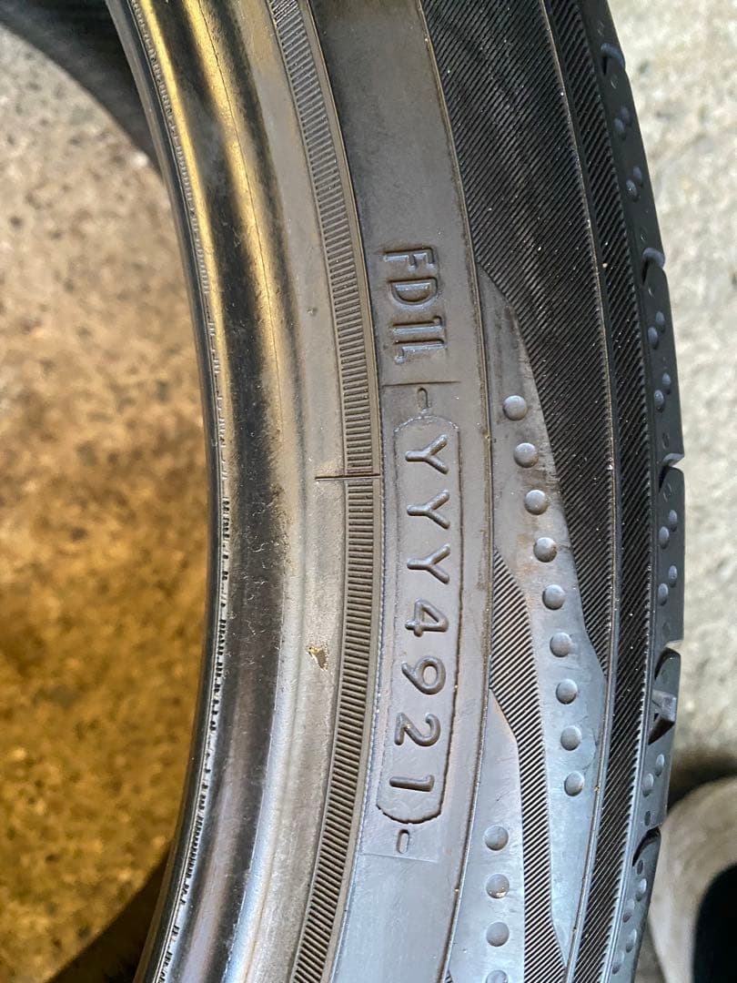 YOKOHAMA BLUEARTH RV03 245/40R20 2本セット