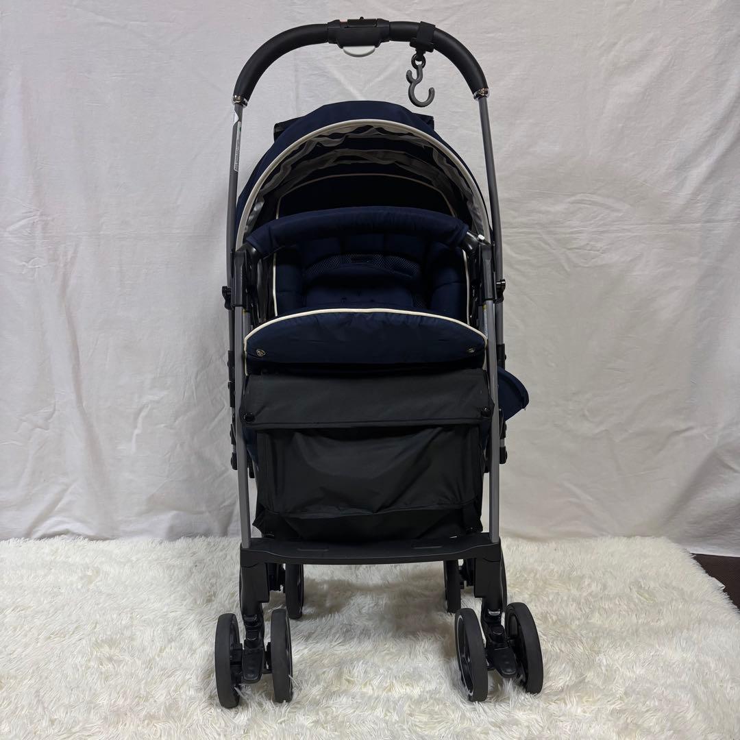 【極美品】　Aprica 　ラクーナ ソファークッション　オート4輪　両対面式