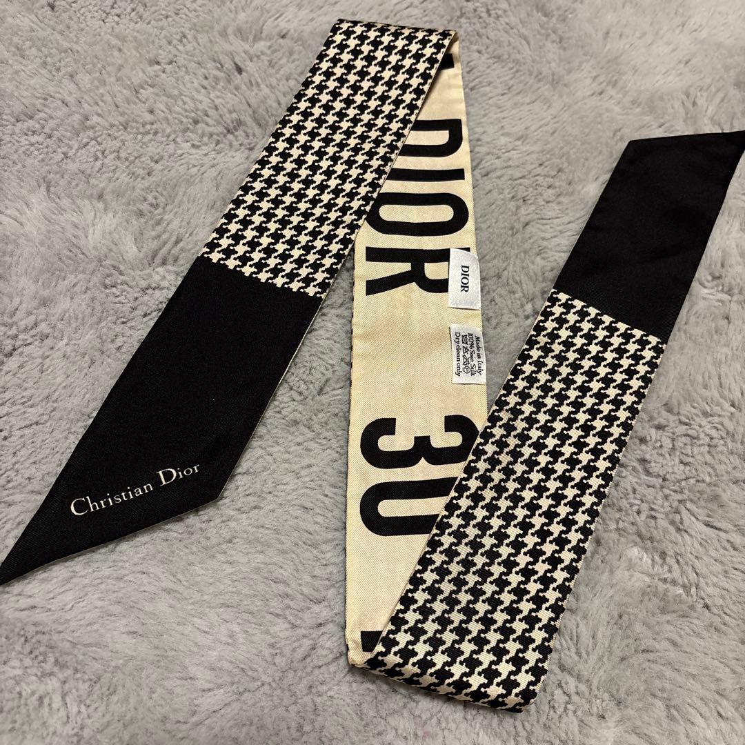 Christian Dior ハウンドトゥーススカーフ