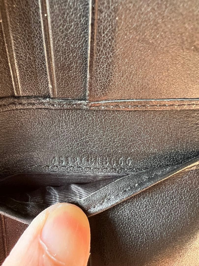 GUCCI スネークデザイン 二つ折り　財布