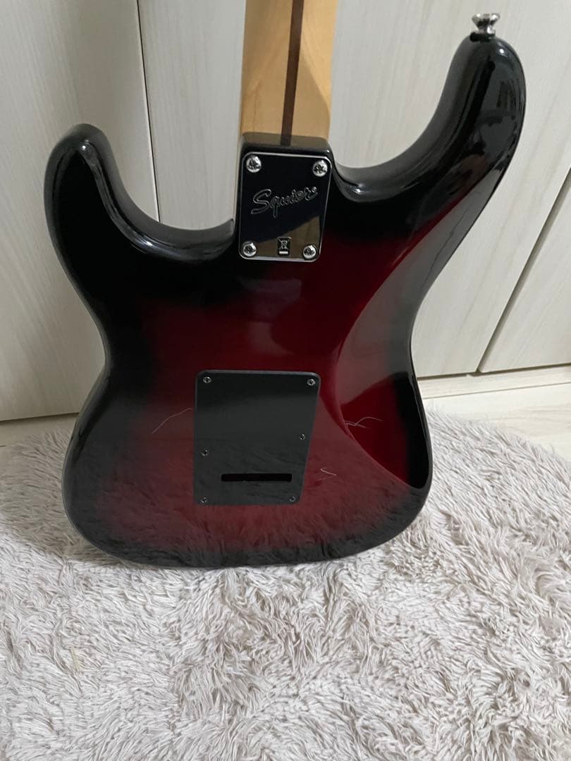 Squier by fender Standard ストラトキャスター ラージ