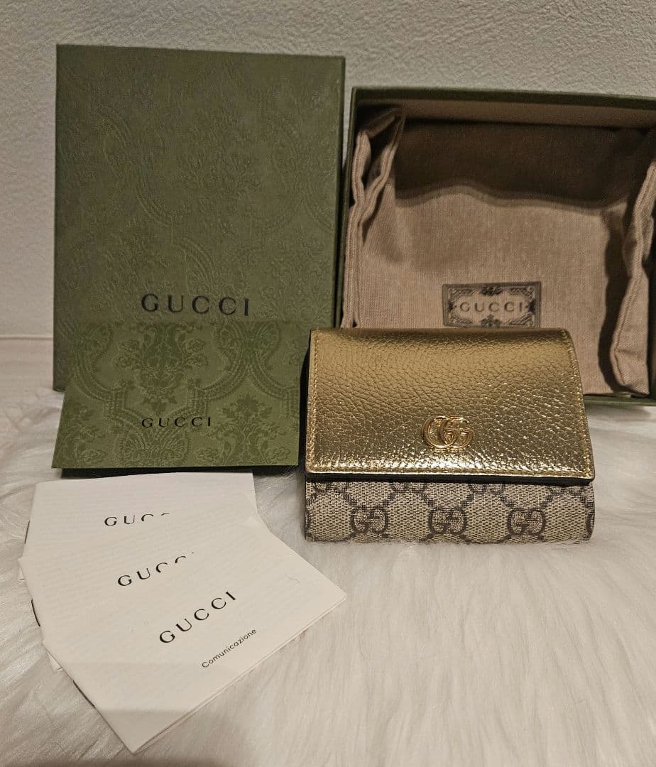 GUCCI 　グッチ財布　ダブルG メタリック　ゴールド