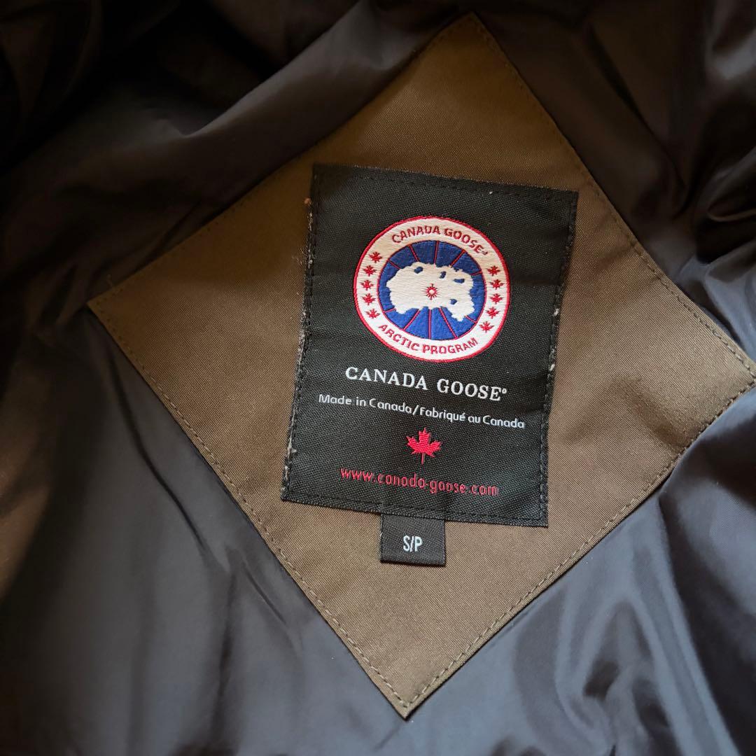 美品　カナダグース ダウンコート S カーキ コヨーテファー カナダ製 正規品
