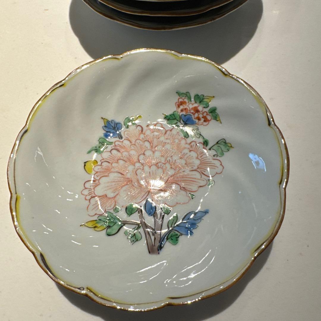 正木春蔵作、中皿、ボタン柄