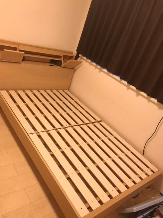 値段相談聞きます！値下げしました！セミダブルベッドフレーム　ベージュ