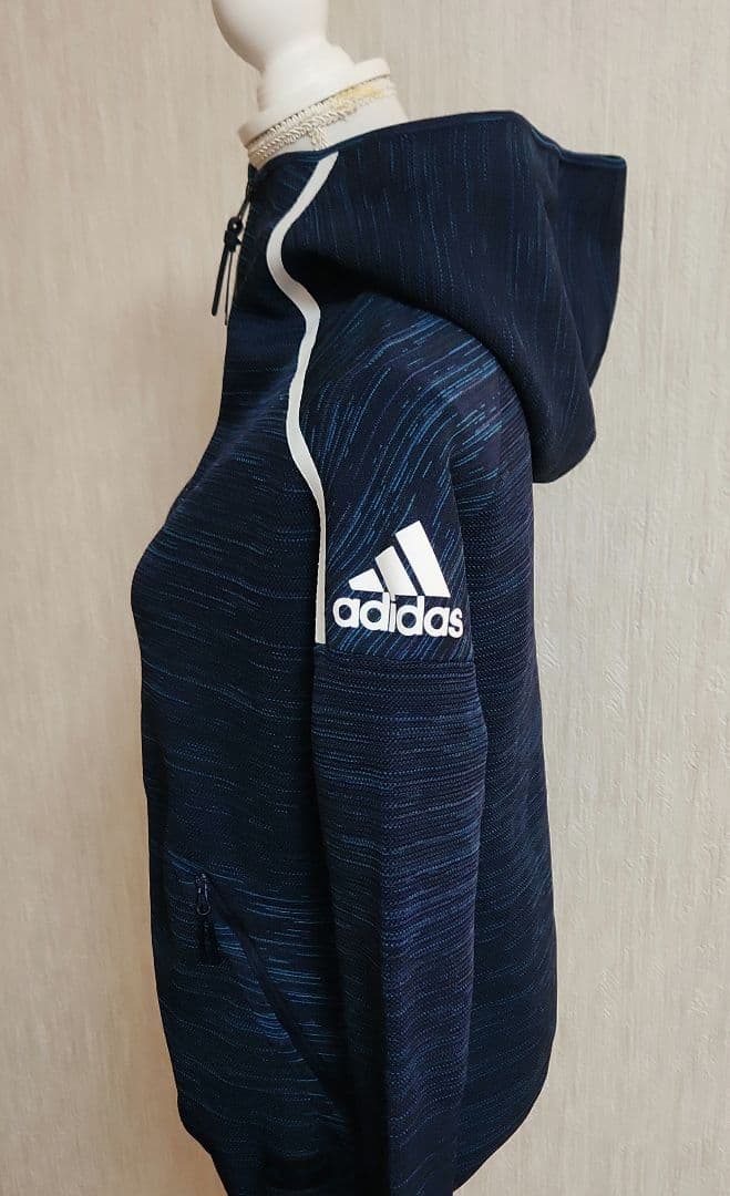 adidas フード付きジャケットネイビー ジュージ上下レディース