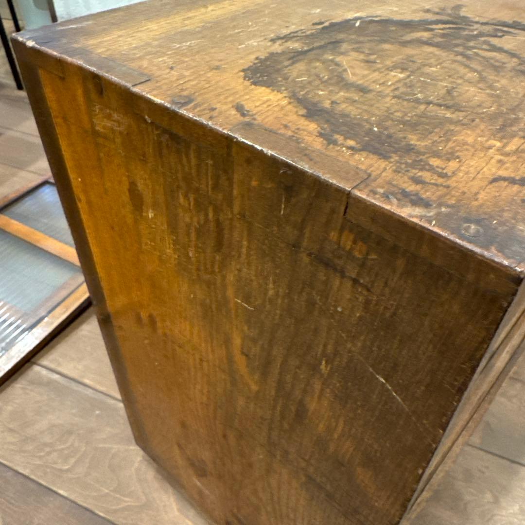 【ぴよ】 引き戸棚 キャビネット モールガラス　レトロ